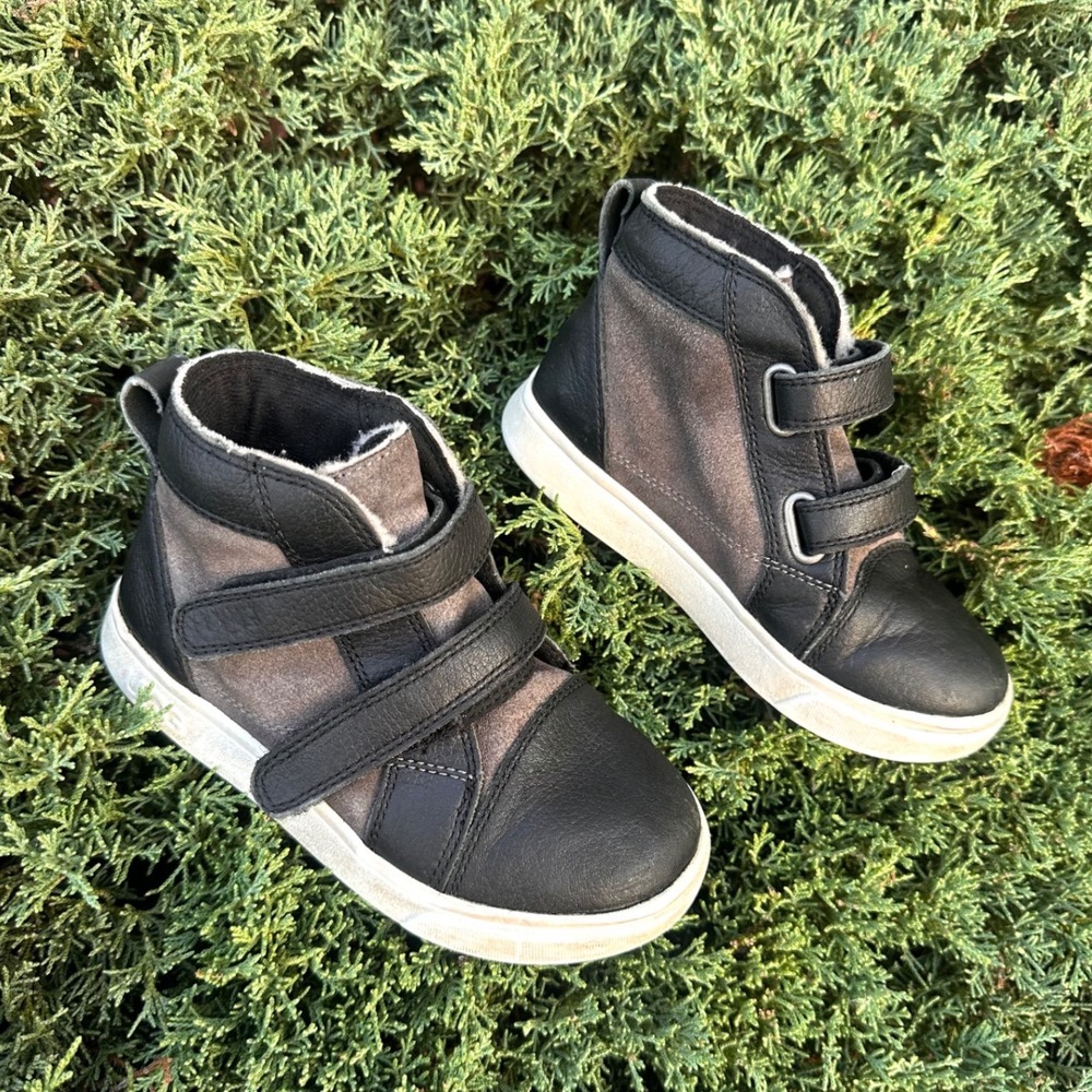 UGG Kids Rennon II Suede Leather Boots Toddler Size 10 Gray Black